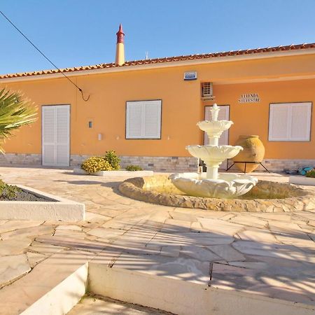 Amadeus Villa Монкарапашу Экстерьер фото